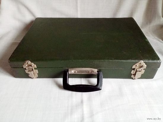 Дипломат чемодан СССР 60-е гг зелёный