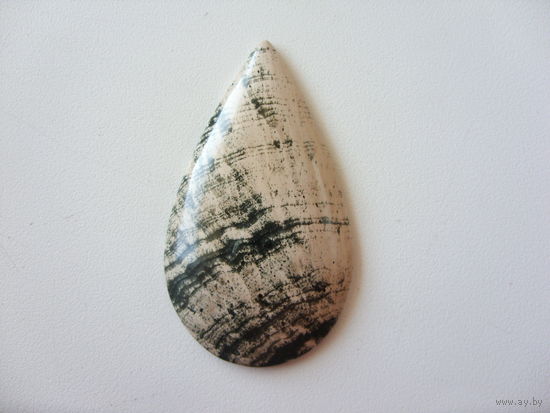 Кабошон из натурального камня скарн 33х57мм