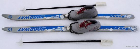 Лыжи Nordway с креплением, палками и ботинками + подарок санки