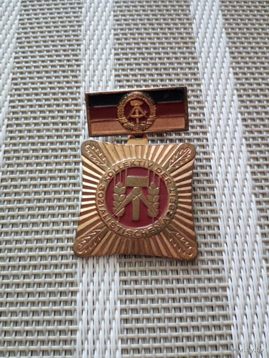 Медаль ГДР.