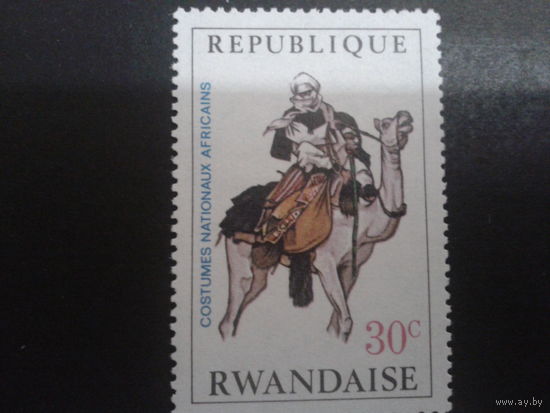 Руанда 1968 бедуин на верблюде