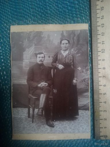 Фотография семейной пары. Москва, 1911 год.