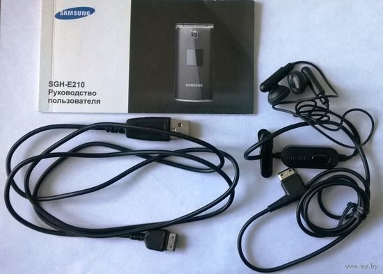 Наушники к телефону Samsung SGN-E210 и кабель USB