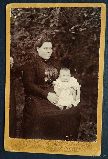 Фото женщины с ребенком. До 1917 г. 9х14 см