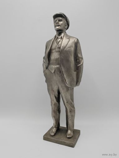 Статуэтка Ленин в кепке, в полный рост. 36 см. С рубля!