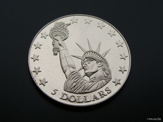Либерия. 5 долларов 2000 год UC#122 "Статуя Свободы"