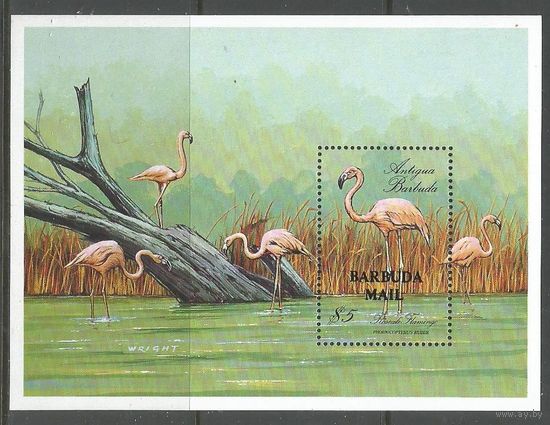 Барбуда. Птицы. Красный фламинго. Надпечатка на Антигуа и Барбуда. 1988г. Mi#Бл133.