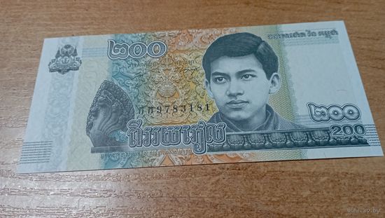 200 риэлей  2022 года Камбоджи с полтора рубля**83181