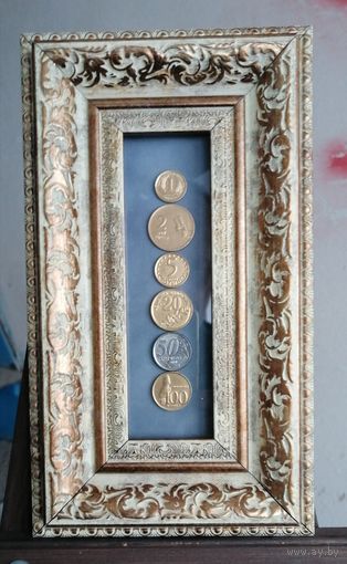 Декоративное панно из монет мира  "Деньги любят счет. Бархатный сет 3"
