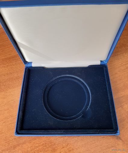 Оригинальный футляр для монеты в капсуле диаметром 75.00 мм. От 5-ти унцовых монет НБ РБ