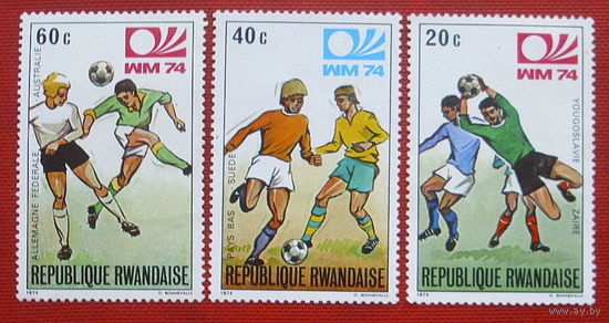 Руанда. Футбол. ( 3 марки ) 1974 года. 2-4.