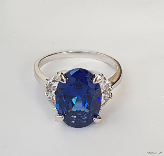 Кольцо с синим кристаллом Леденец с огранкой. Диаметр внутри 18 мм.