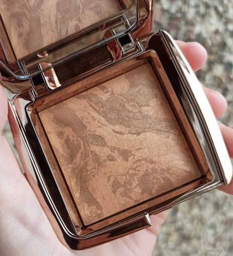 Бронзер Hourglass Ambient Lighting Bronzer 11 gr в оттенке Radiant Bronze Light