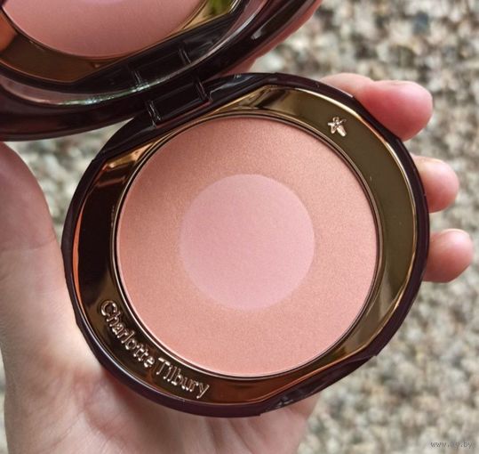 Румяна Charlotte Tilbury в оттенке Love Glow