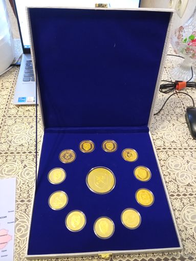 Набор из 12 геральдических жетонов таможенных органов Республики Беларусь