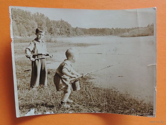 Фото "Юные рыбаки", 1959 г.