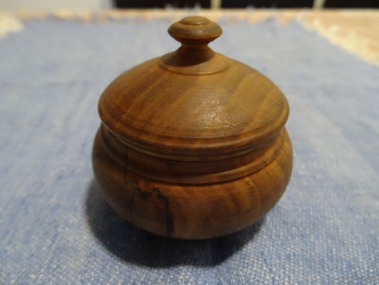 Шкатулка деревянная, d 5,5 см
