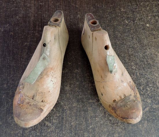 Колодки деревянные для изготовления обуви. 60-е годы. Длина подошвы 23 см.