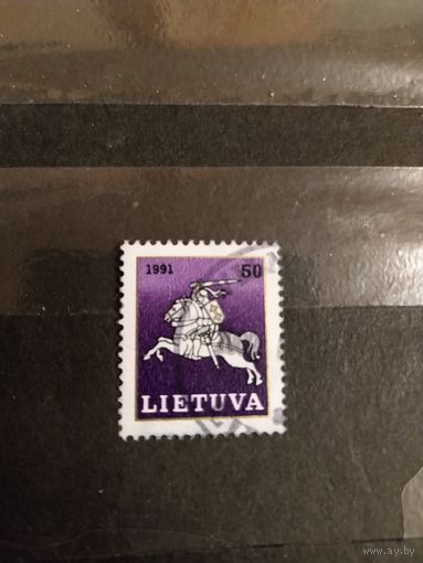 1991 Литва Мих 492 герб Погоня гашеная встречается реже чем чистая  (3-10)