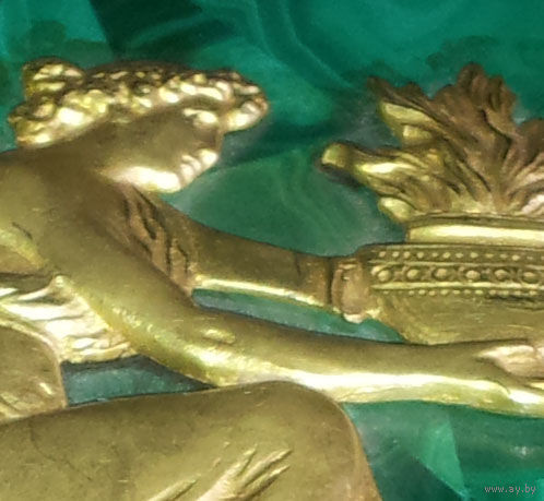 Шкатулка из малахита с накладкой из позолоченной бронзы