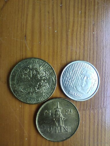 Южная корея 10 1999, Италия 200 лир ЮБИЛЕЙНАЯ, Бразилия 10 центов 1995,-36