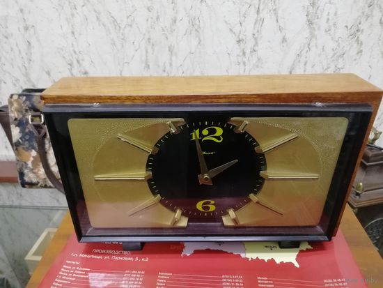 Настольные часы Маяк - СССР, в отличном рабочем состоянии,механические.
