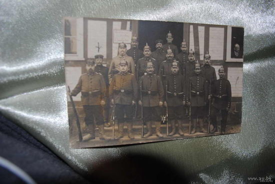 Общая фотография военных в форме: период первой Мировой войны, - подписанный оборот, хороший сохран-!