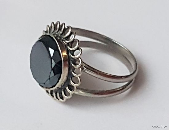 Кольцо с камнем. Перстень. Мельхиор с посеребрением. 60-е годы. Размер 17.