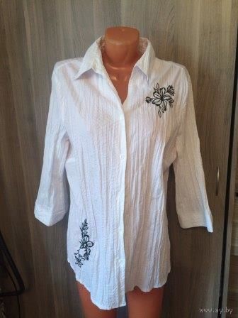 Белая рубашка на 54-56 размер с красивой вышивкой, жеванная ткань, которая держит форму. Состав: 65% полиэстер, 35% хлопок. Замеры: длина 72 см, длина рукава 46 см (укороченный), очень хорошо тянется.