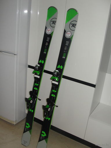 Лыжи горные мужские ROSSIGNOL  E84 Experence, 162 см. Крепление Konect Alpine. Палки ROSSIGNOL carbon P.One 31x31. Диаметр 14 см, длина 125 см. Чехол для лыж.