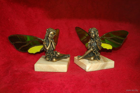 Пара скульптур "феи" , бронза с витражом на мраморе