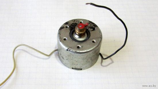Электродвигатель кассетного магнитофона ДП34-0,16 2,2-4,5 со шкивом