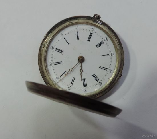 Часы карманные серебренные 875 пр. фирмы "MONARD". Диаметр 3.5 см. Швейцария. Ключовка. Не исправные. Маятник целый.
