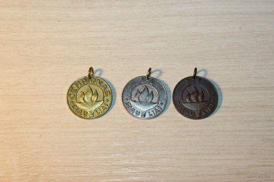 Спортивные медальки 1-2-3 место, диаметр 2.5 мм., Шауляй, Литва, металл.