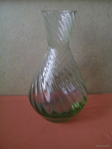 Ваза цветное зеленое стекло (19см)