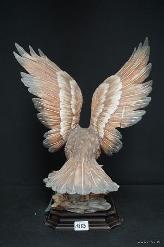 Большой фарфоровый  орел