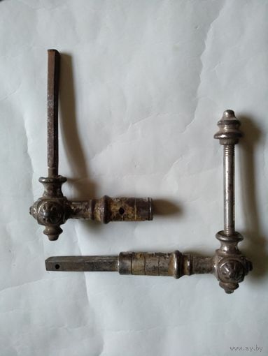 Металлические части старинной дверной ручки.Конец 19-го,начало 20-го в.в.