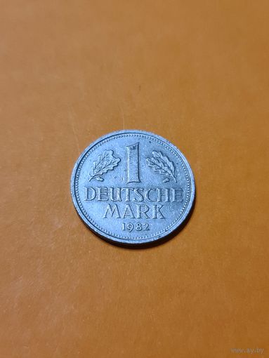 Монета 1 марка ФРГ 1982 (G).