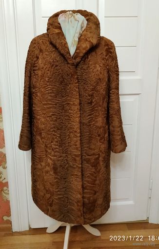 Новая шуба - пальто из меха каракульчи Swakara.Разм 48-50-52
