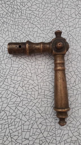 Старинная бронзовая ручка