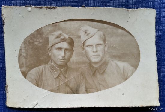 Фото двух военных. 6х9 см. 1943 г.
