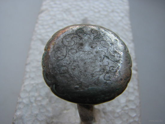 Перстень старинный серебряный массивный