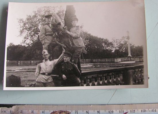 Фото Берлин 1945 с элементами немецкой формы