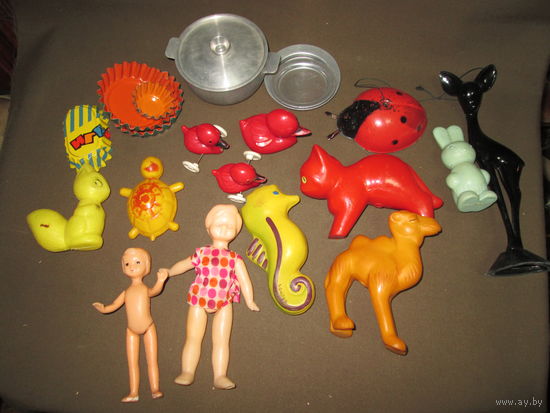 Куклы  и игрушки разные из СССР.