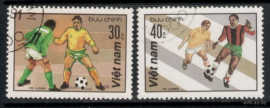Вьетнам /1982/ Спорт / Футбол / 2 Марки из Серии