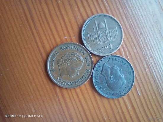 Великобритания 1 фартинг 1946, Нидерланды 5 центов 1979, Пакистан 1 рупия 1998 -60