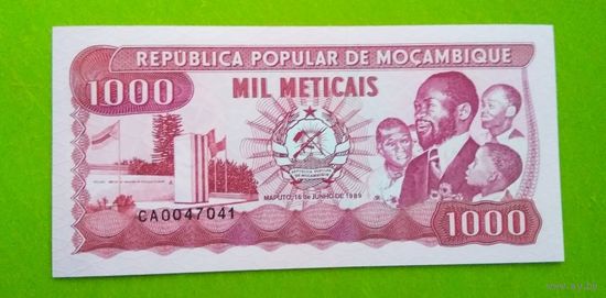 Банкнота 1000 meticais Мозамбик P-132 1989 г.
