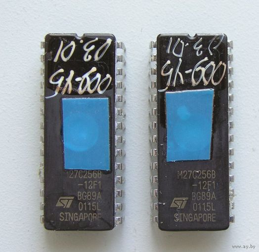 Микросхема памяти  УФ-ППЗУ 27C256 набор 2 шт  цена за пару