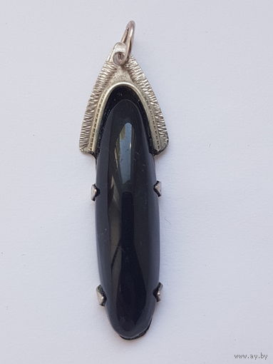 Кулон камень натуральный агат,длина 4 см.  70-е годы