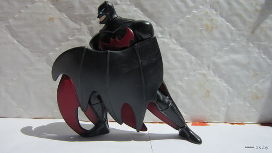 Бэтмен игрушка.